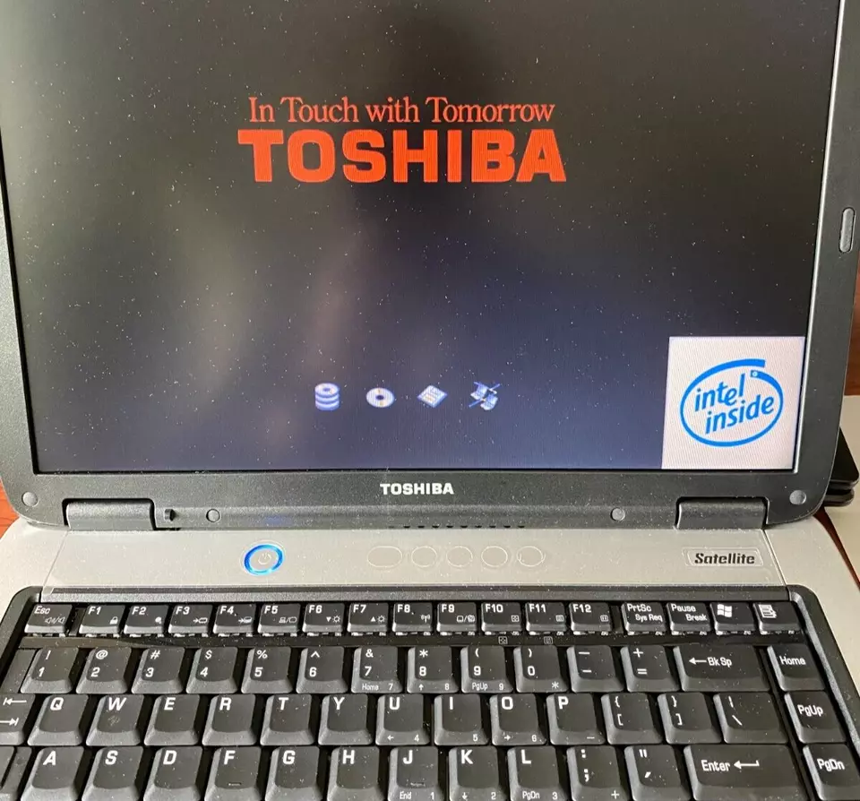 Toshiba Laptop A65-S1062