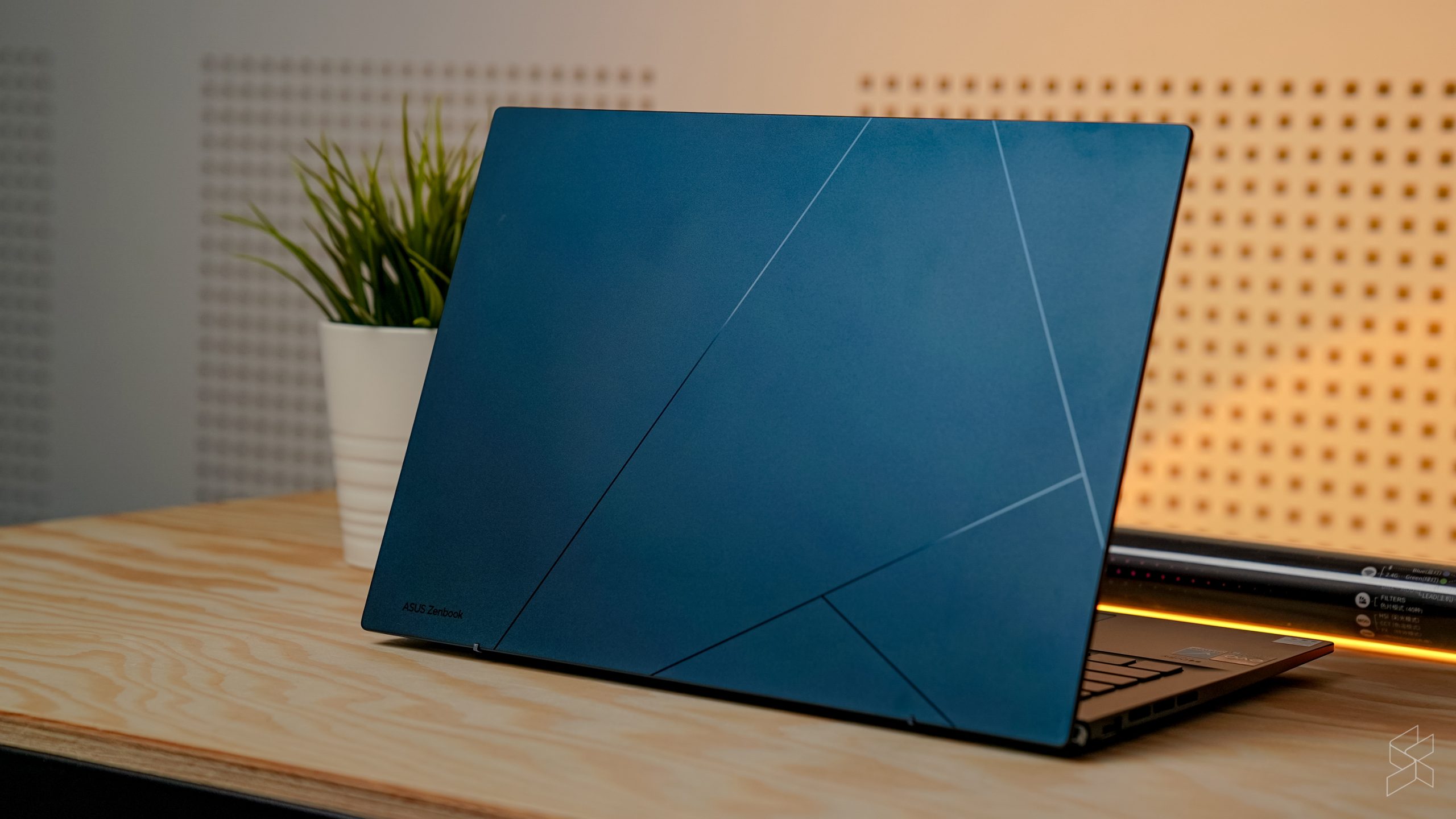 Asus ZenBook 14 OLED