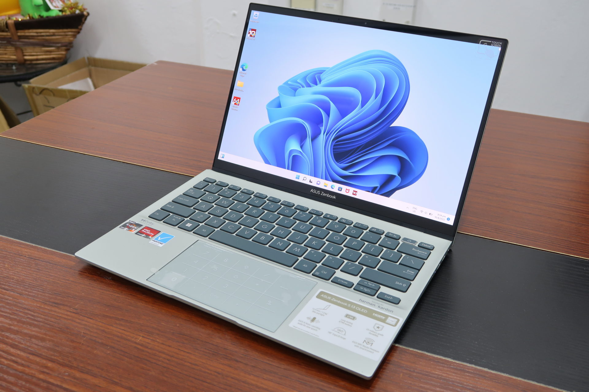 Asus ZenBook S 13