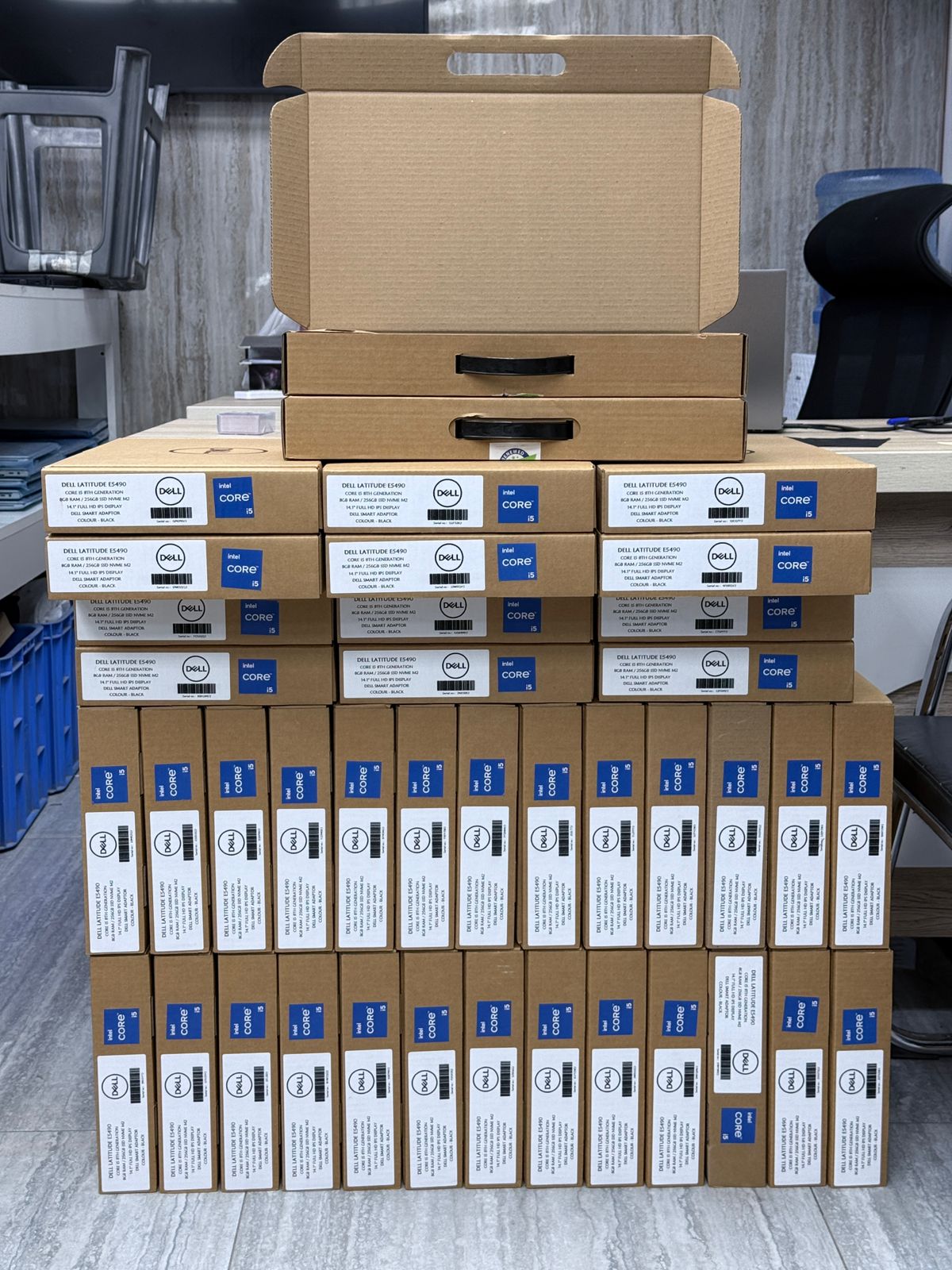 300 x Dell Latitude 5490